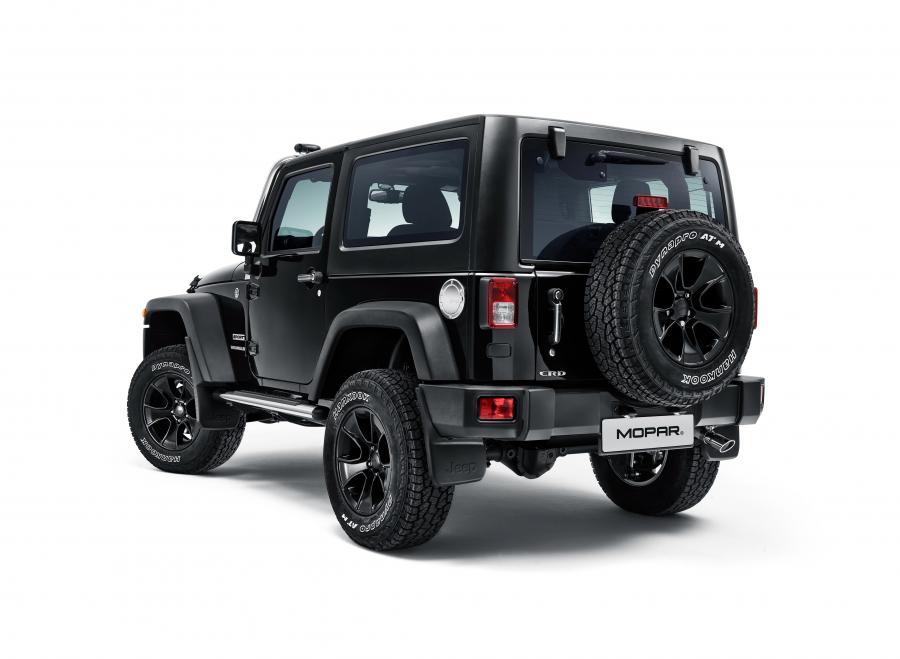  Jeep Wrangler Rubicon MoparONE Pack 2016 года  (фото 12 из 32)